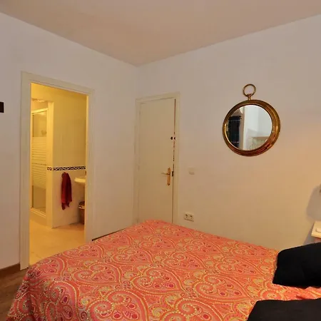Apartment Flors A102 *